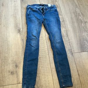 Hollister low-rise super skinny denim jeans. Size w25.